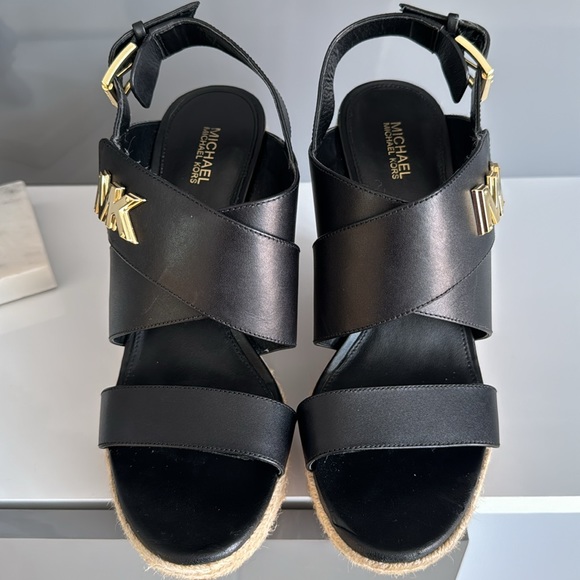 Michael Kors Platforms - Picture 3 of 6